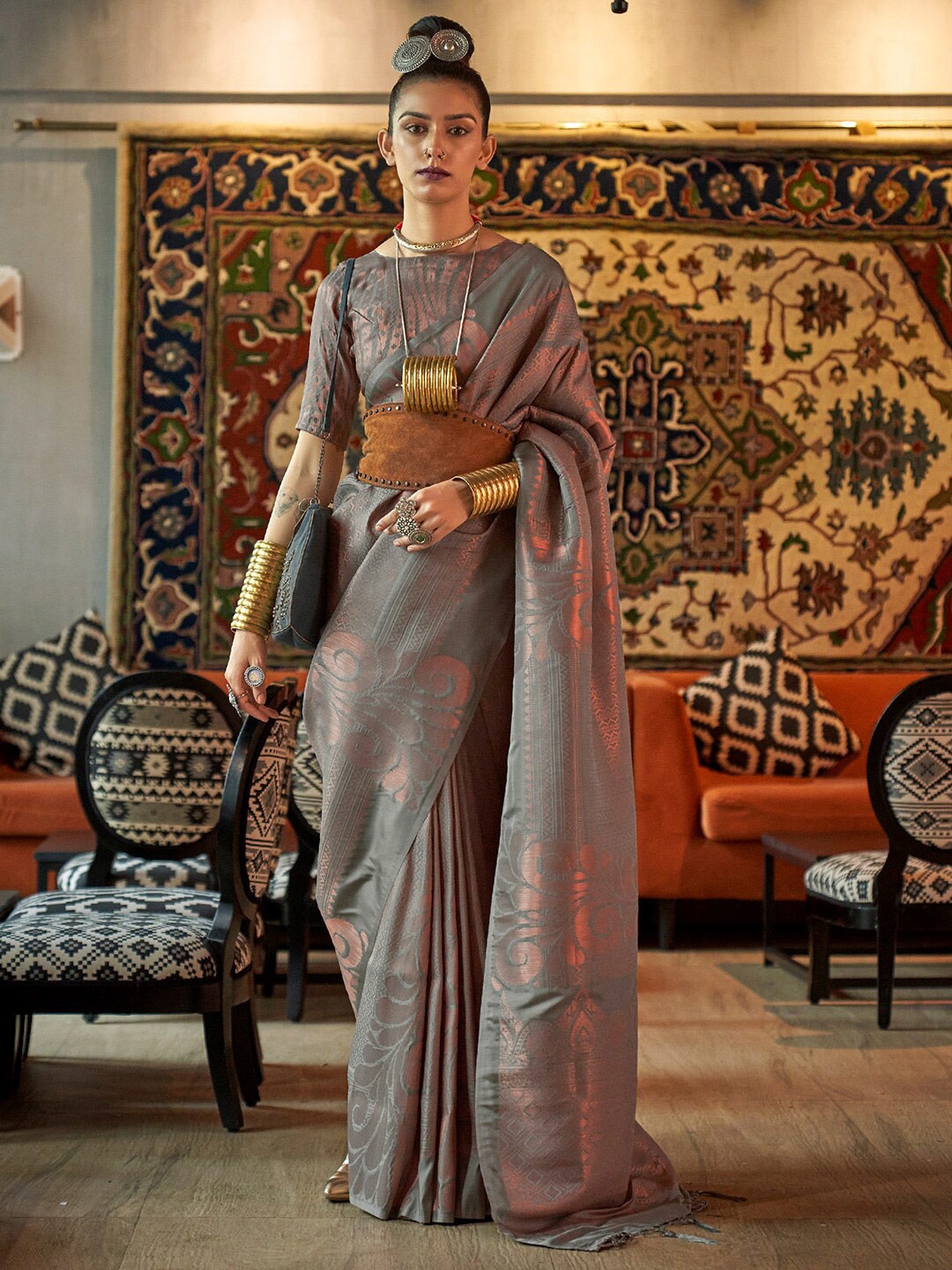 

KARAGIRI Ethnic Woven Design Zari Kanjeevaram Saree, Grey