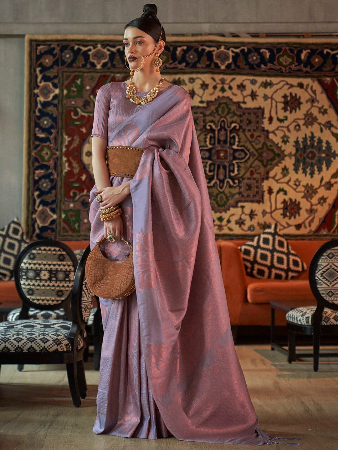 

KARAGIRI Ethnic motif Woven Design Zari Kanjeevaram Saree, Violet