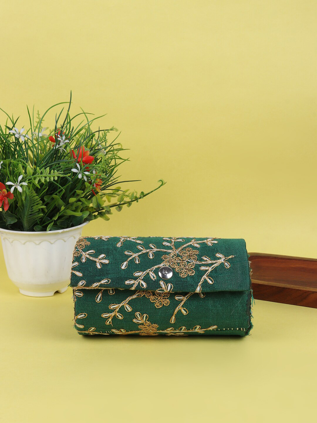 

LIKAA Embroidered Box Clutch, Green