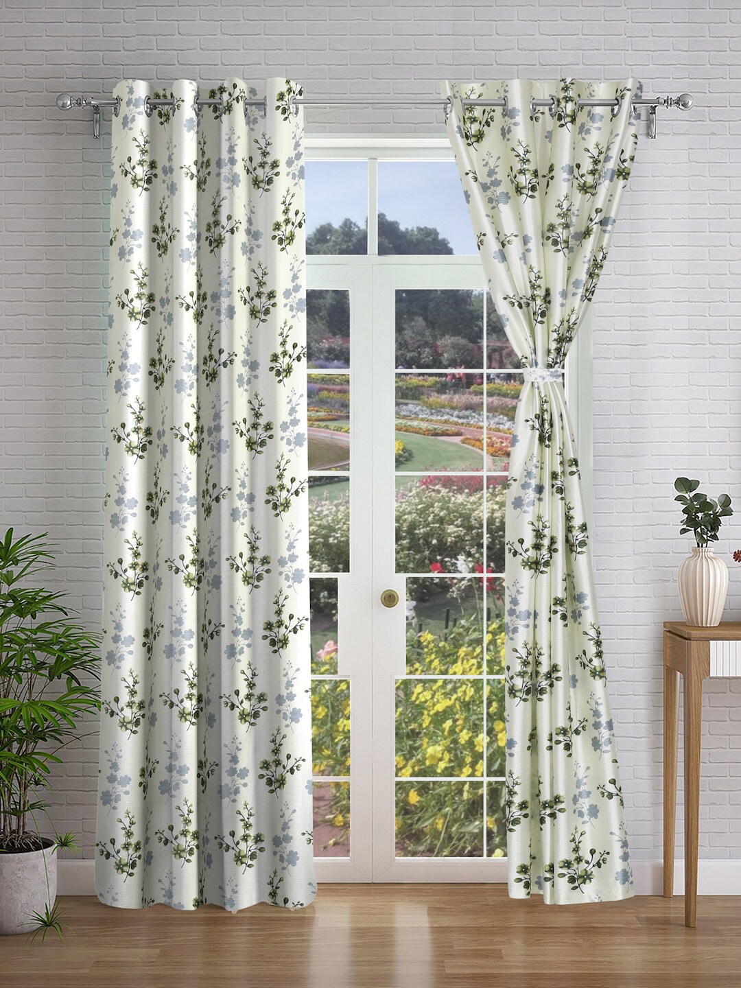 

Cortina White & Green 2 Pieces Floral Printed Long Door Curtains