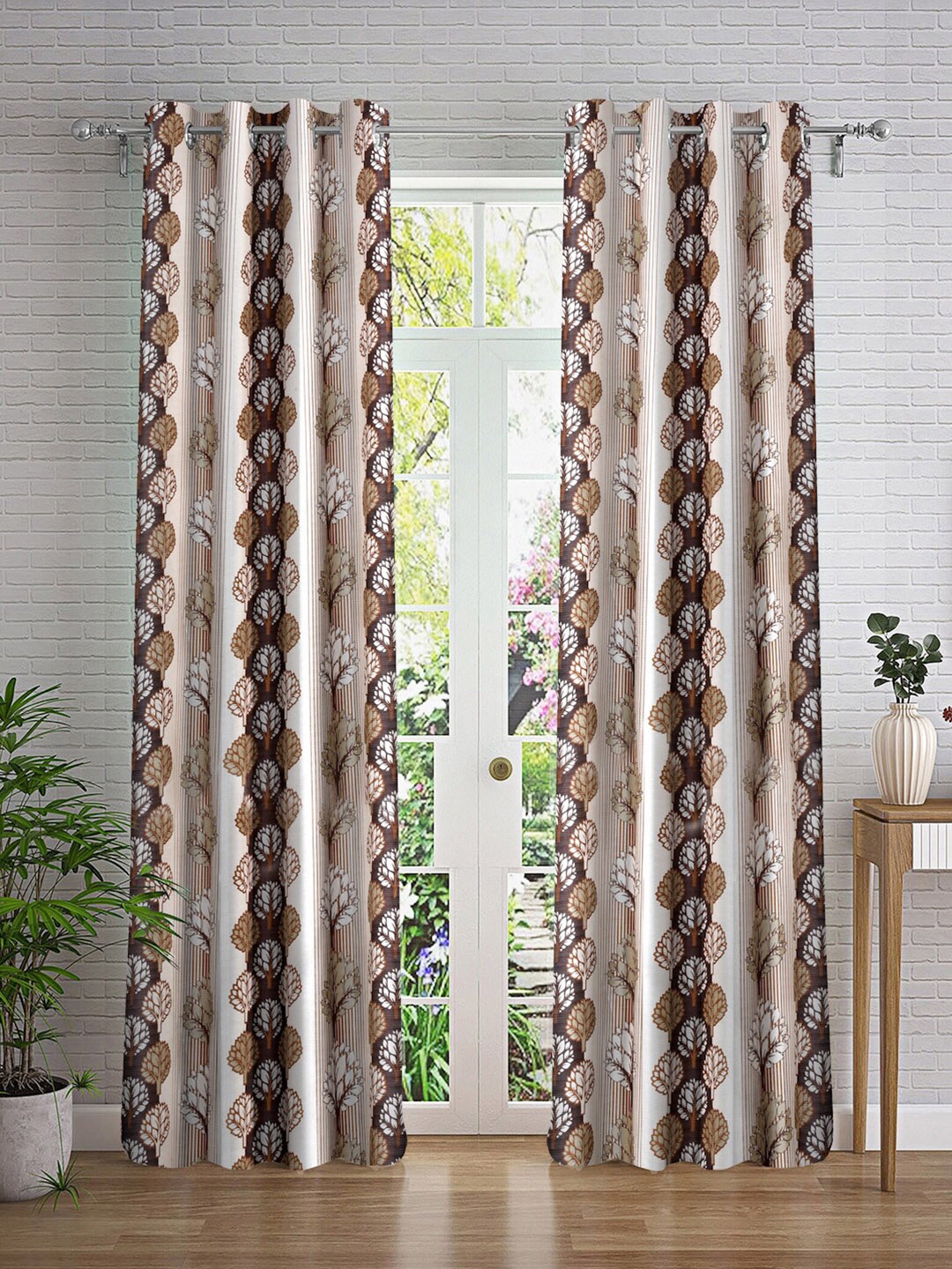 

Cortina Brown & White 2 Pieces Floral Printed Door Curtain
