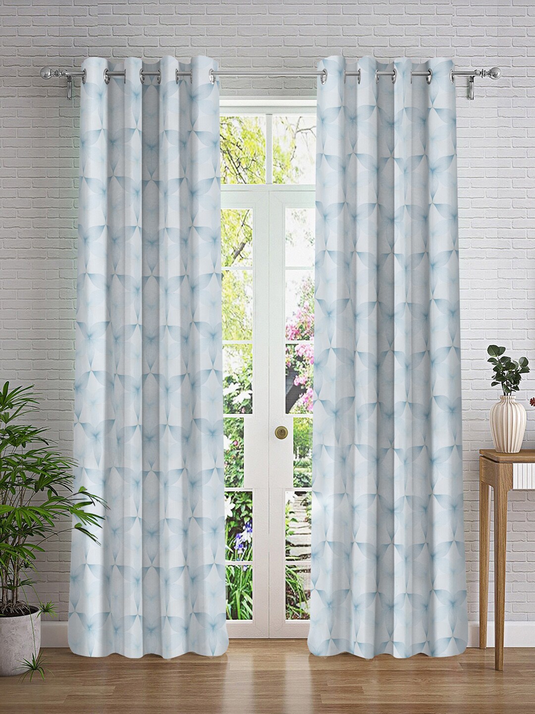 

Cortina White & Blue 2 Pieces Floral Printed Door Curtains