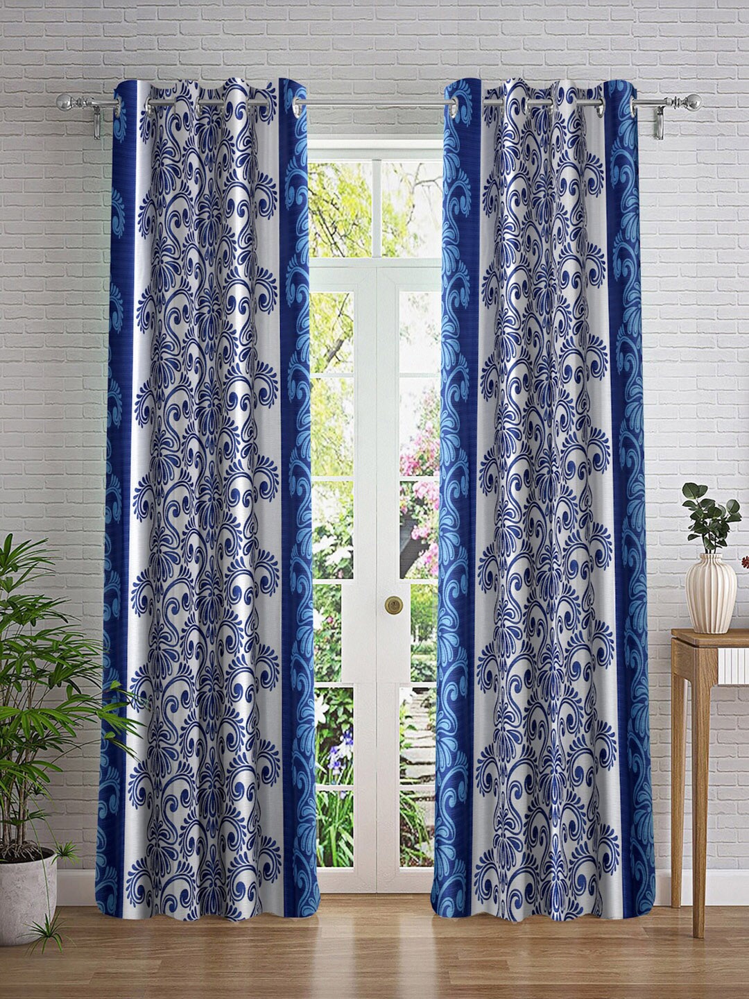 

Cortina White & Blue 2 Pieces Ethnic Motifs Printed Door Curtain