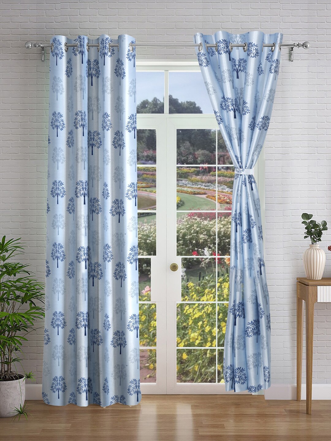 

Cortina Blue 2 Pieces Floral Door Curtain