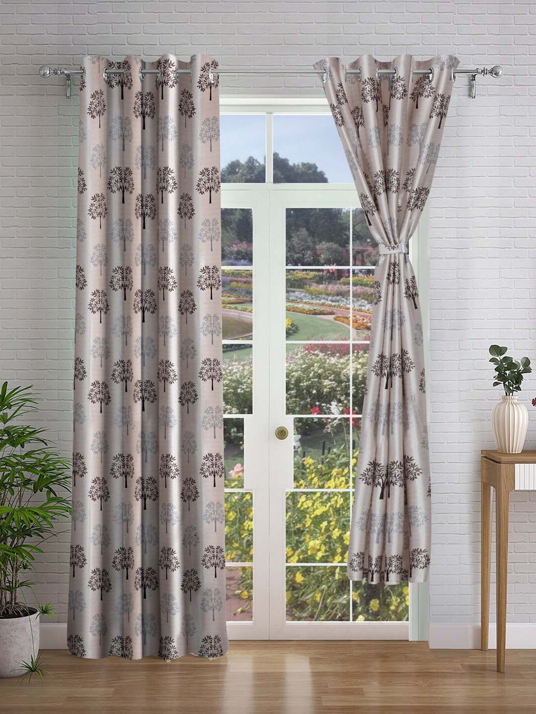 

Cortina Beige & Brown 2 Pieces Floral Printed Door Curtain