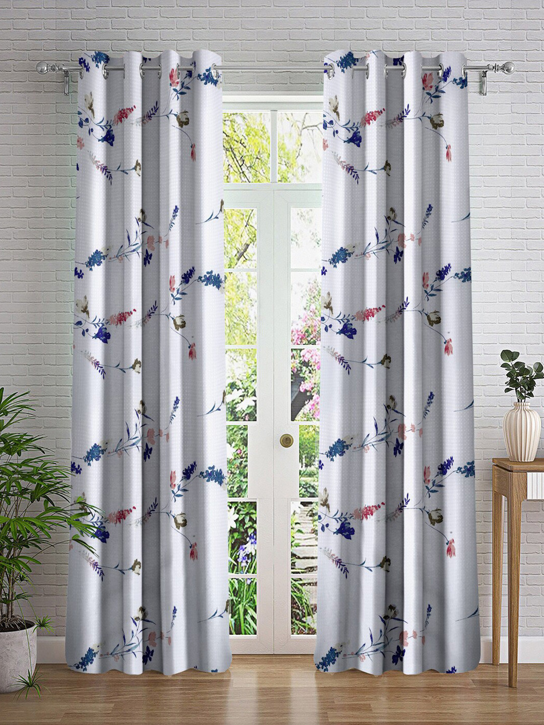 

Cortina White & Blue 2 Pieces Floral Printed Long Door Curtain