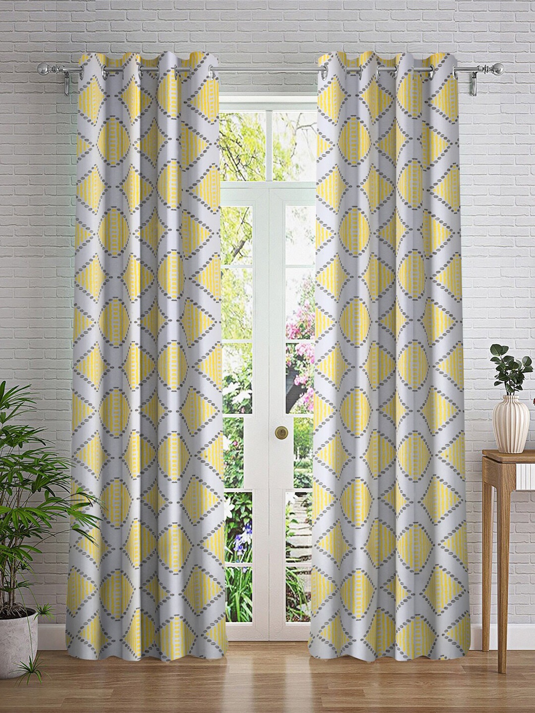 

Cortina White & Yellow 2 Pieces Geometric Printed Sheer Long Door Curtains