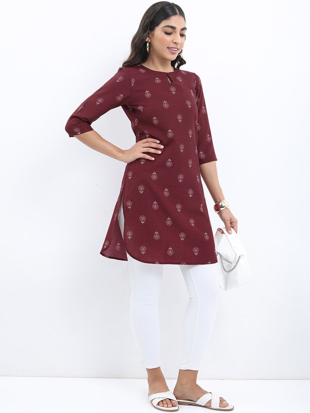 

KETCH Floral Printed Straight Kurtis, Burgundy