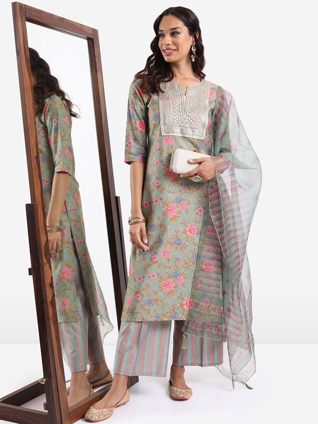 

KETCH Notched Neck Floral Printed Straight Kurta with Palazzos & Dupatta, Green