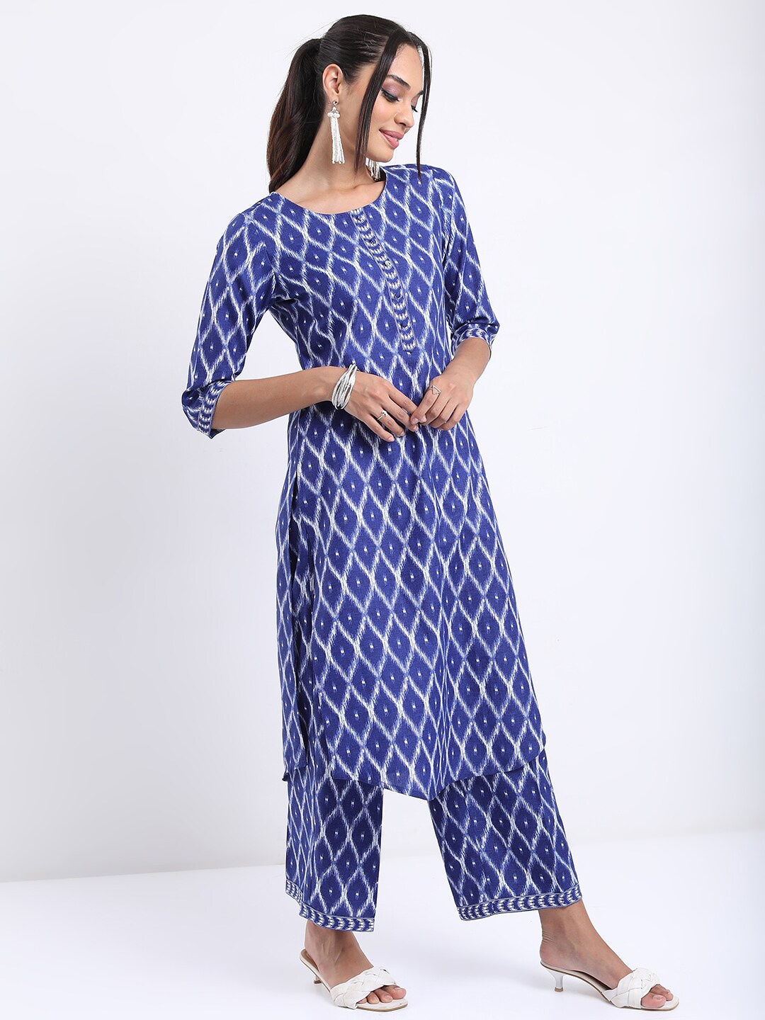 

KETCH Ethnic Motifs Printed Kurta with Palazzos & Dupatta, Navy blue