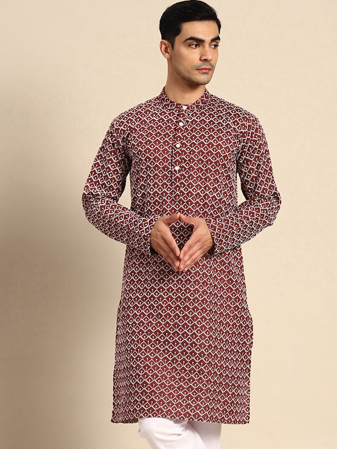 

Anouk Ethnic Motifs Embroidered Mandarin Collar Kurta, Maroon