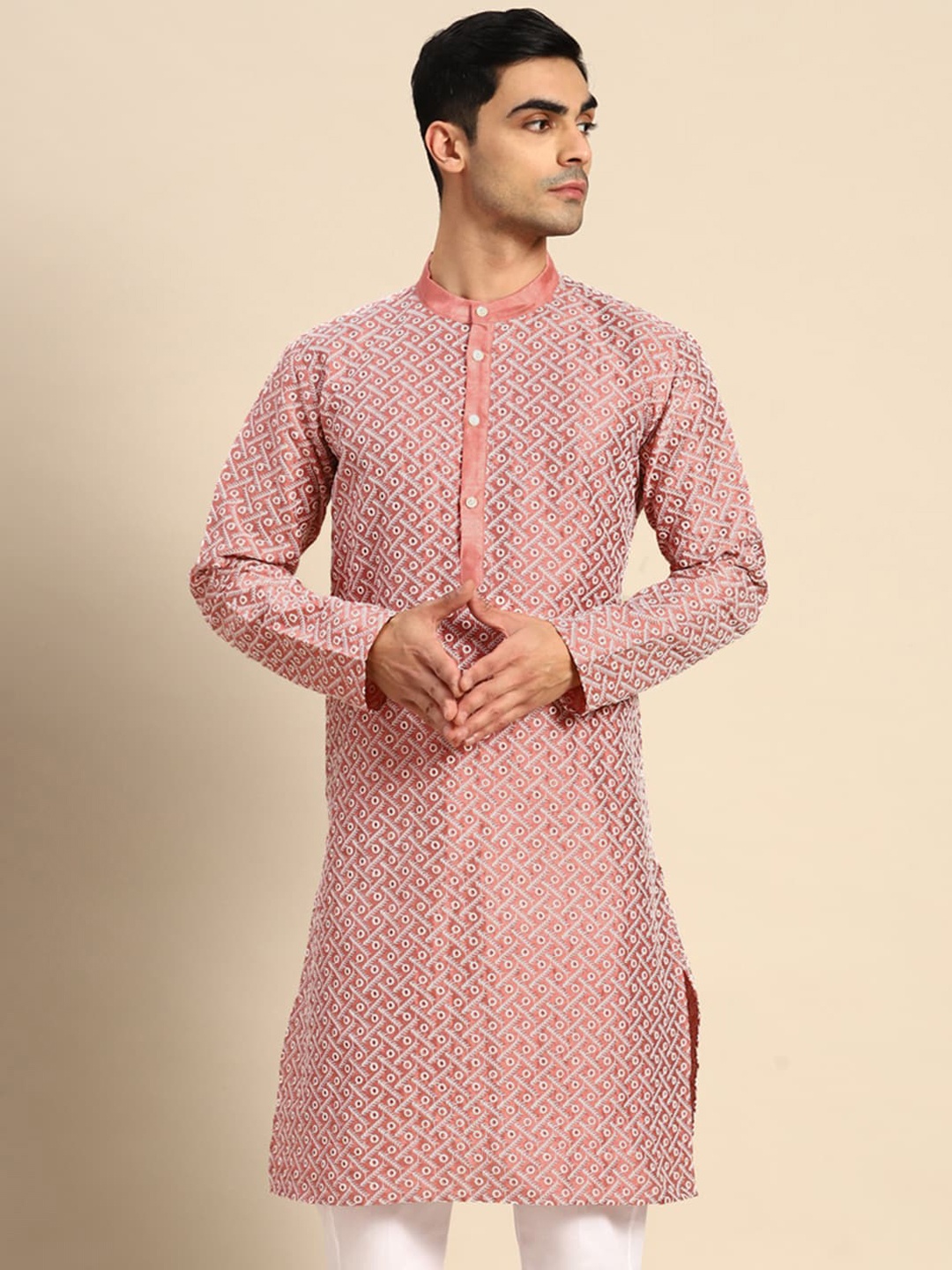 

Anouk Geometric Embroidered Thread Work Kurta, Peach