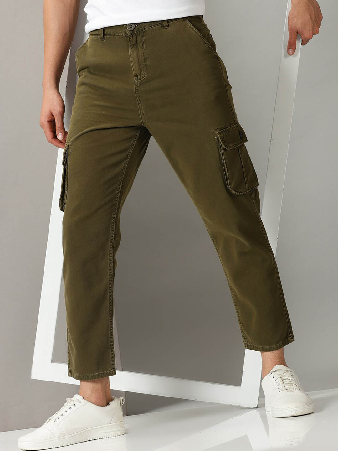 

Old Grey Men Relaxed Cotton Loose Fit Cargos, Green