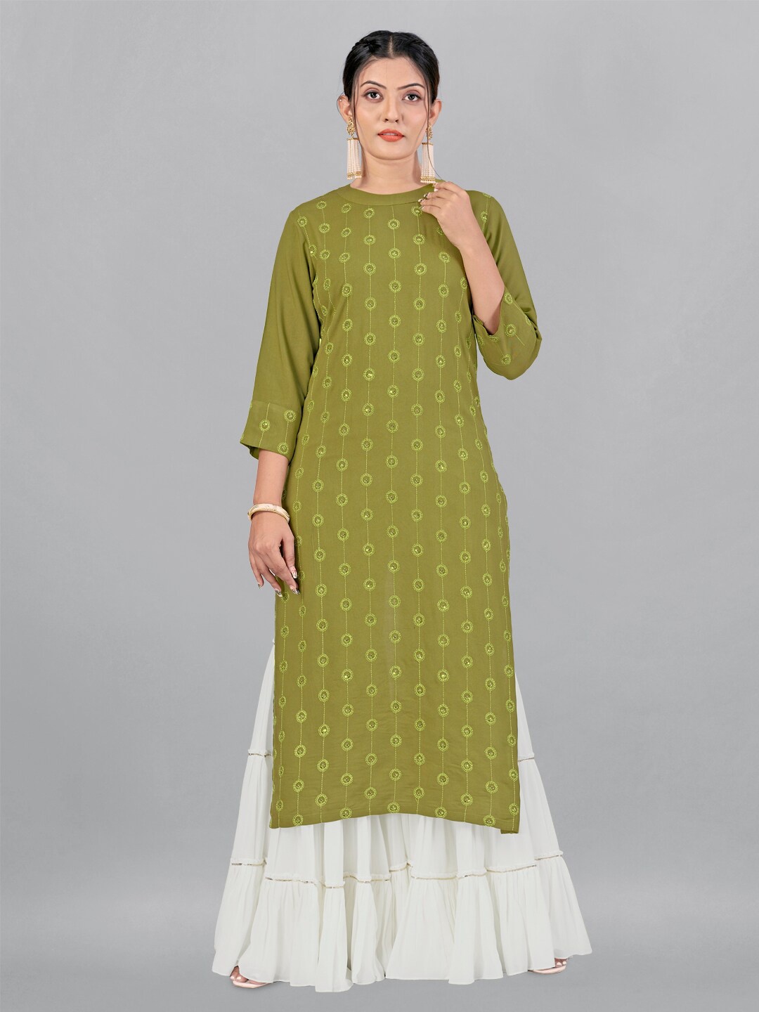 

FASHION DREAM Geometric Embroidered Kurta, Green
