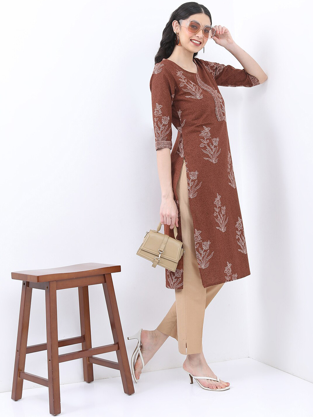 

Vishudh Floral Printed Pure Cotton Kurta, Brown