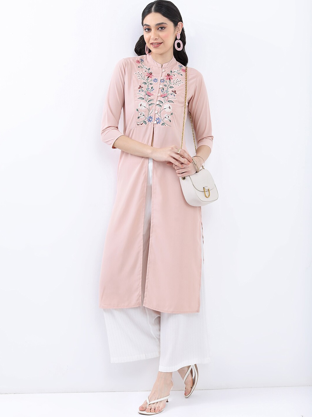 

Vishudh Mandarin Collar High Slit Floral Embroidered Straight Kurta, Peach