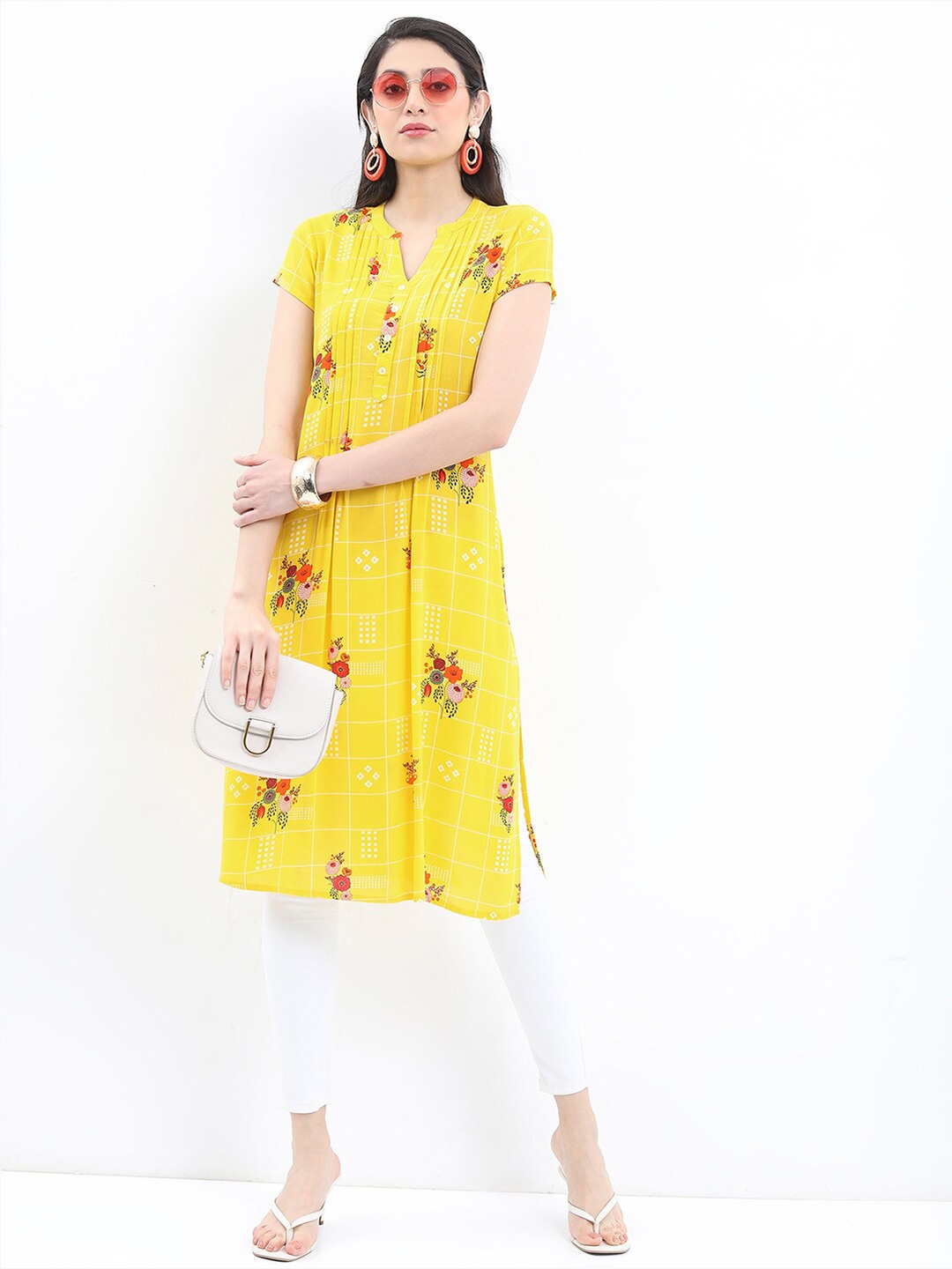 

Vishudh Mandarin Collar Printed Tunic, Yellow