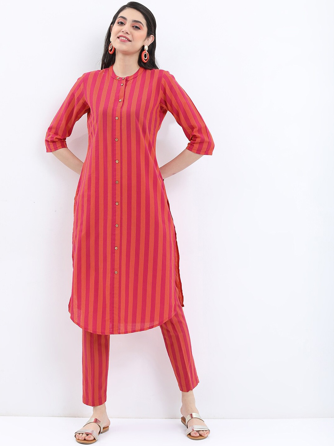 

Vishudh Striped Mandarin Collar Cotton Kurta, Pink