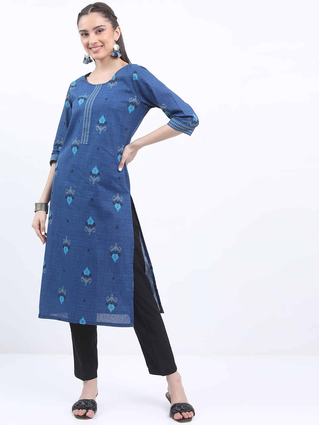 

Vishudh Ethnic Motif Woven Design Pure Cotton Kurta, Blue