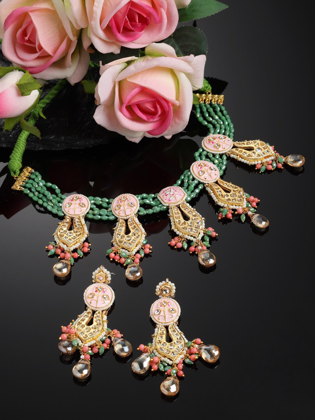 

DUGRISTYLE Gold-Plated Kundan-Studded & Pearl-Beaded Jewellery Set