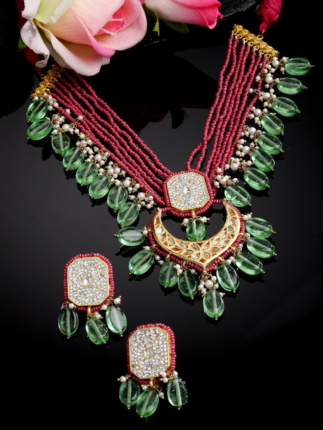 

DUGRISTYLE Gold-Plated Kundan-Studded & Beaded Jewellery Set