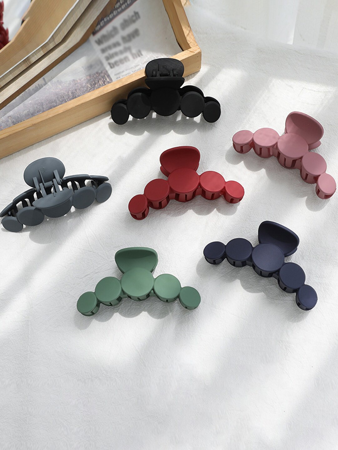 

VAGHBHATT Women Set Of 5 Claw Clips, Navy blue