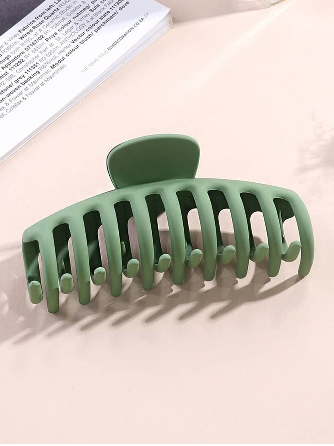 

VAGHBHATT Women Non-Slip Claw Clip, Green