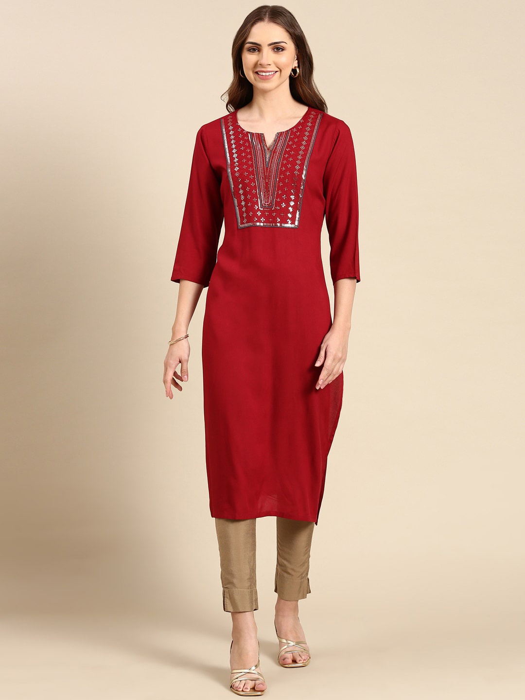 

SHOWOFF Notched Neck Sequined Embellished Straight Kurta, Red