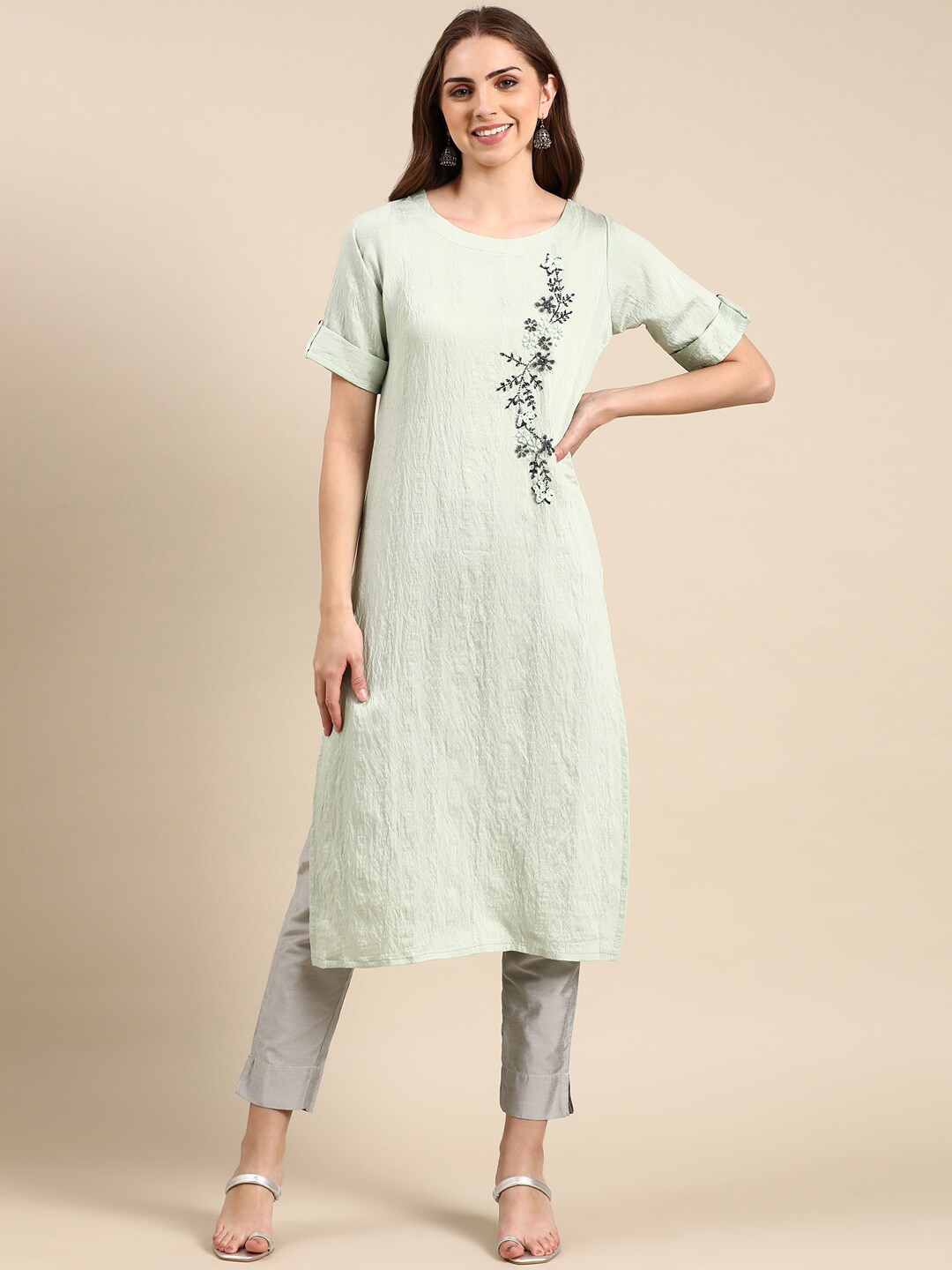 

SHOWOFF Floral Embroidered Pastels Kurta, Sea green