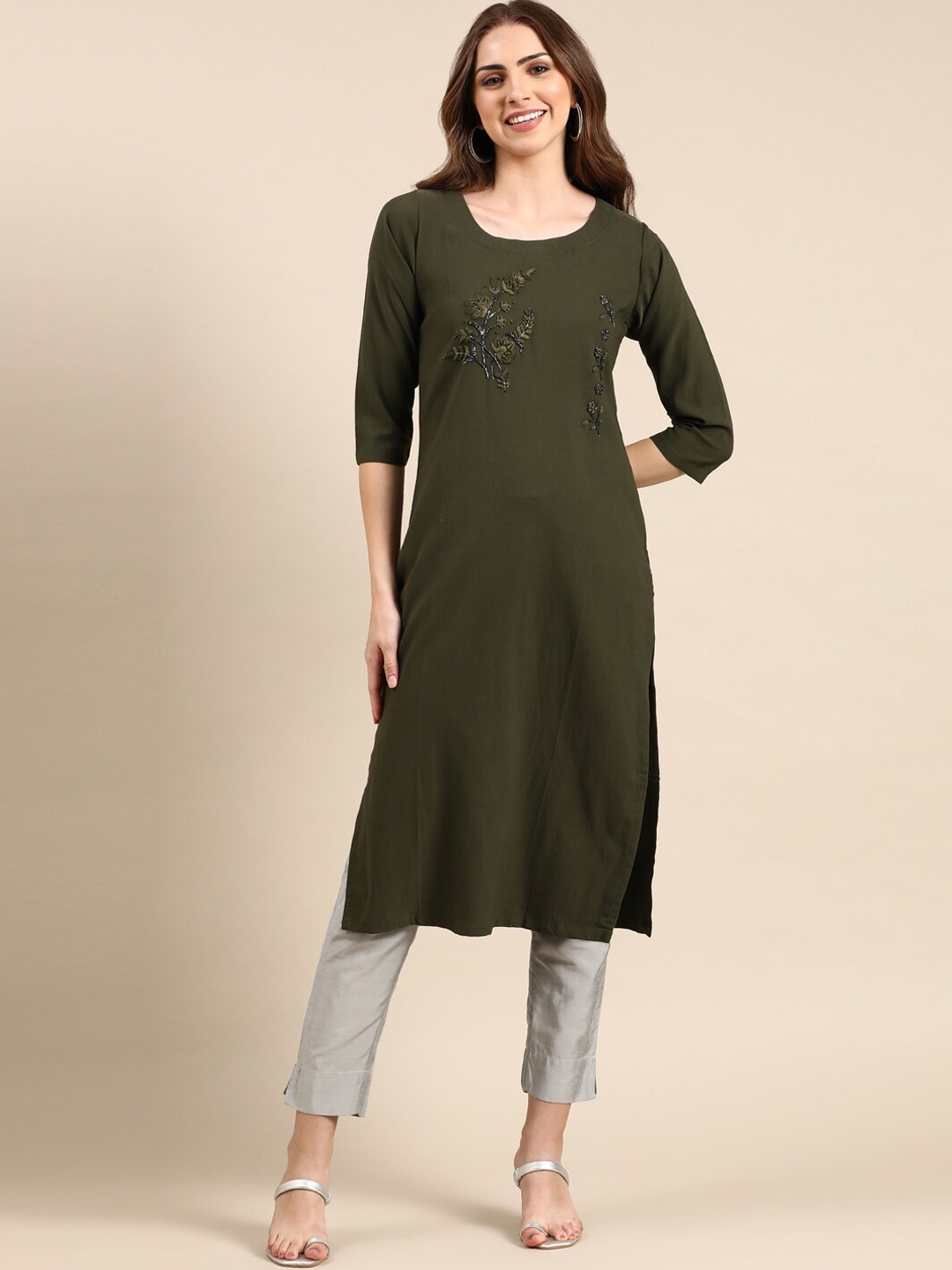 

SHOWOFF Floral Embroidered Beads & Stones Straight Kurta, Olive