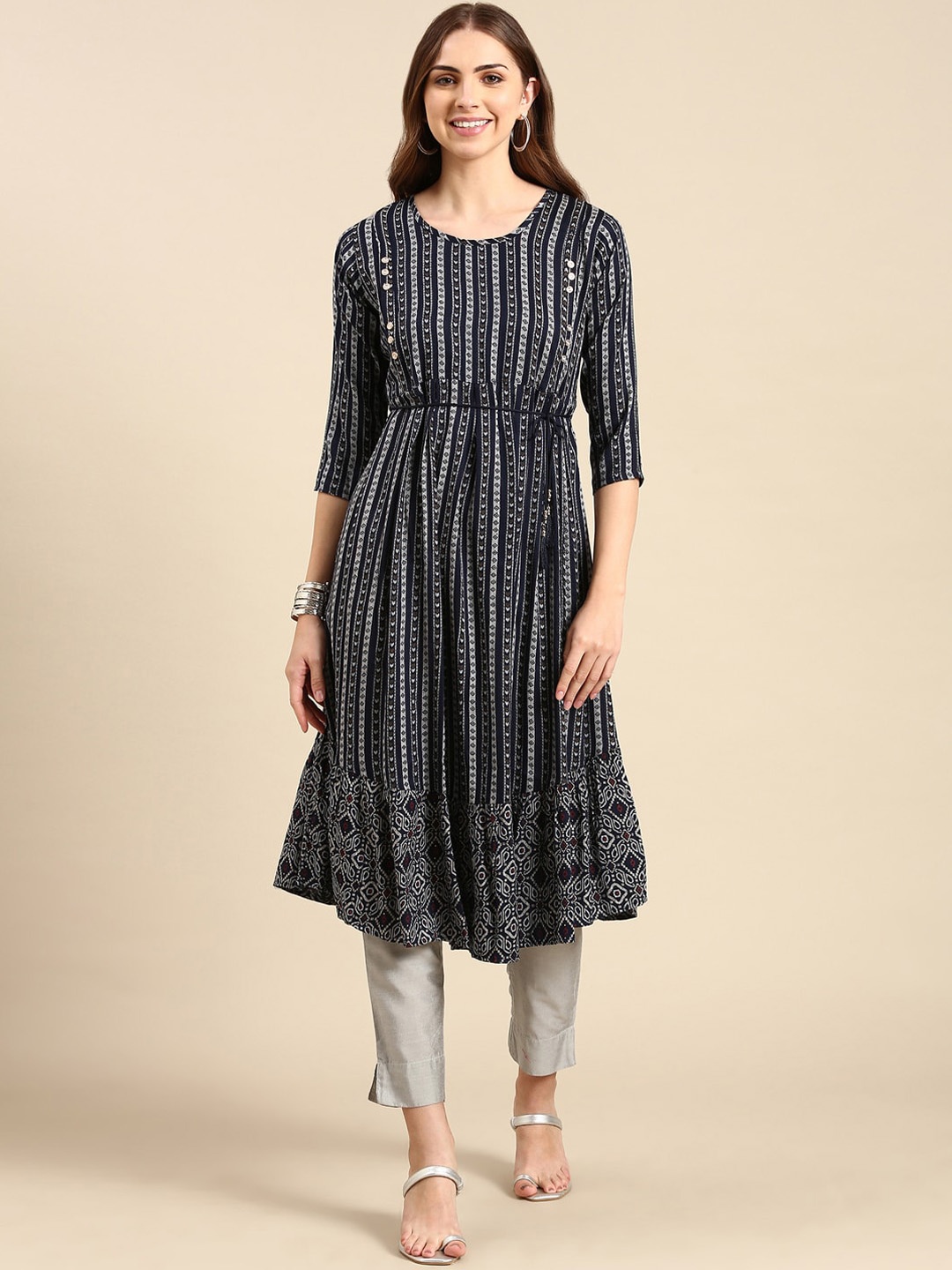 

SHOWOFF Pleated Geometric Printed Anarkali Kurta, Navy blue