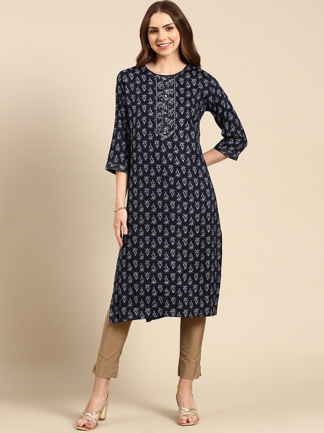 

SHOWOFF Floral Printed Indigo Straight Kurta, Navy blue