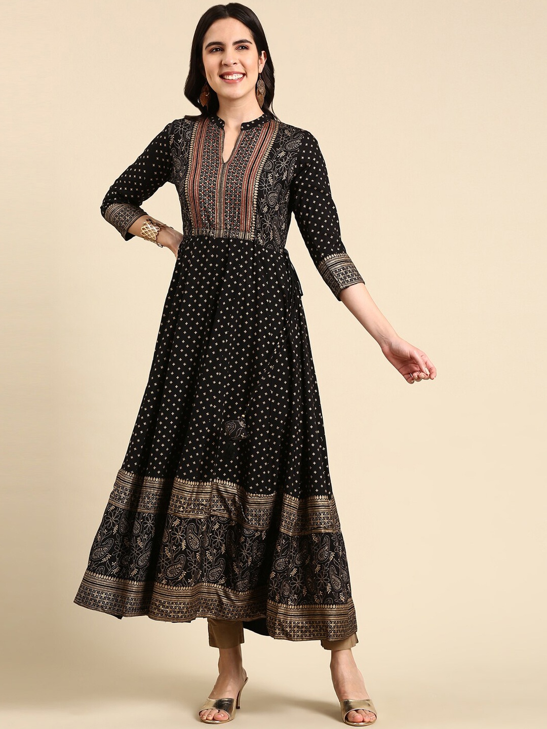 

SHOWOFF Floral Foil Printed Thread Work Anarkali Kurta, Black