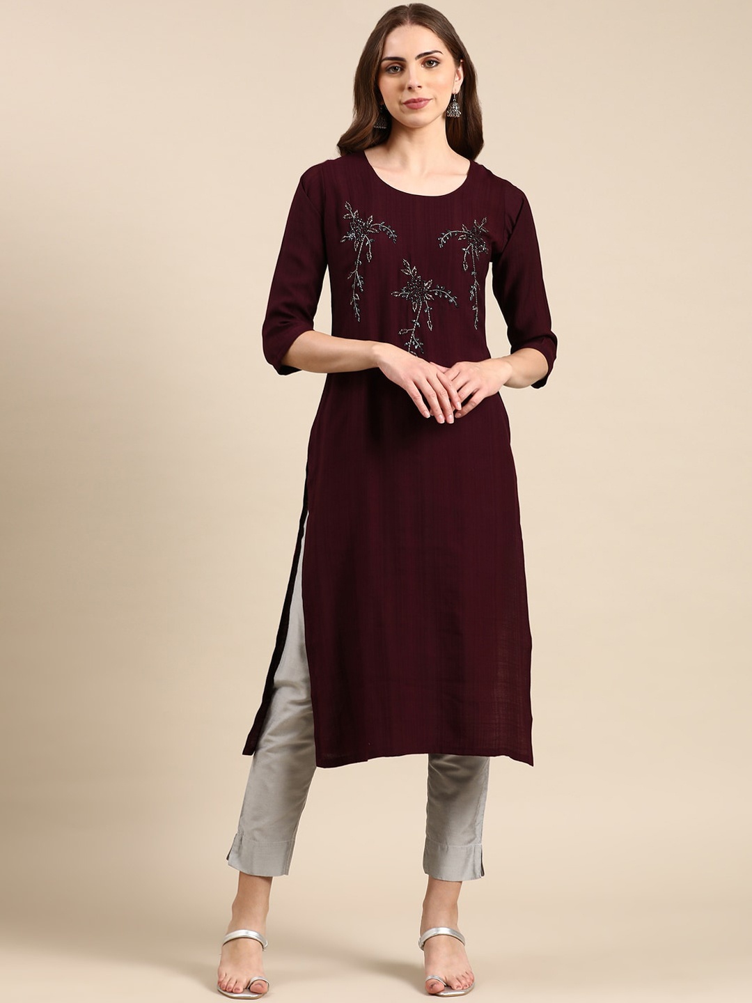 

SHOWOFF Round Neck Embellished Beads & Stones Work Straight Kurta, Purple