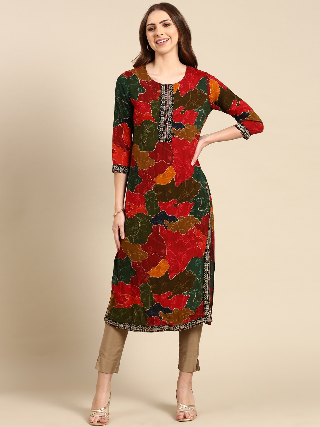 

SHOWOFF Floral Printed Embroidered Kurta, Red