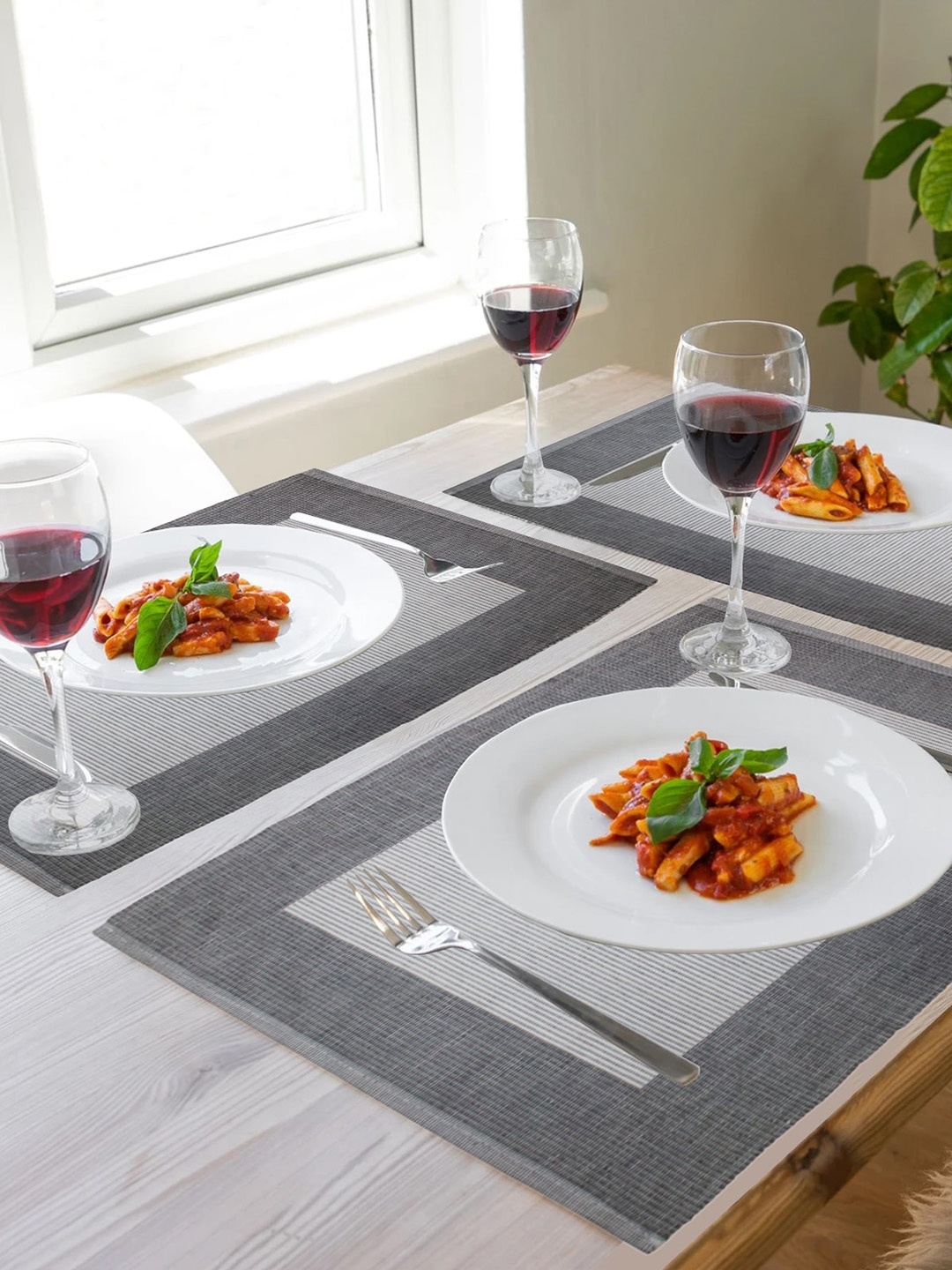 

Lushomes Grey 6-Pcs Striped Rectangular Table Placemats