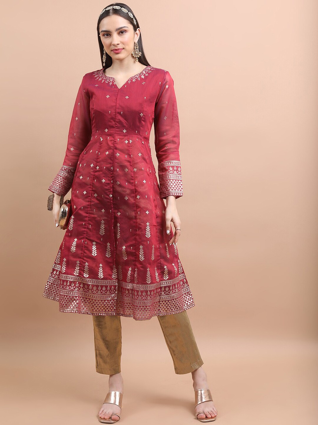 

Vishudh Floral Printed Notched Neck Anarkali Kurta, Red