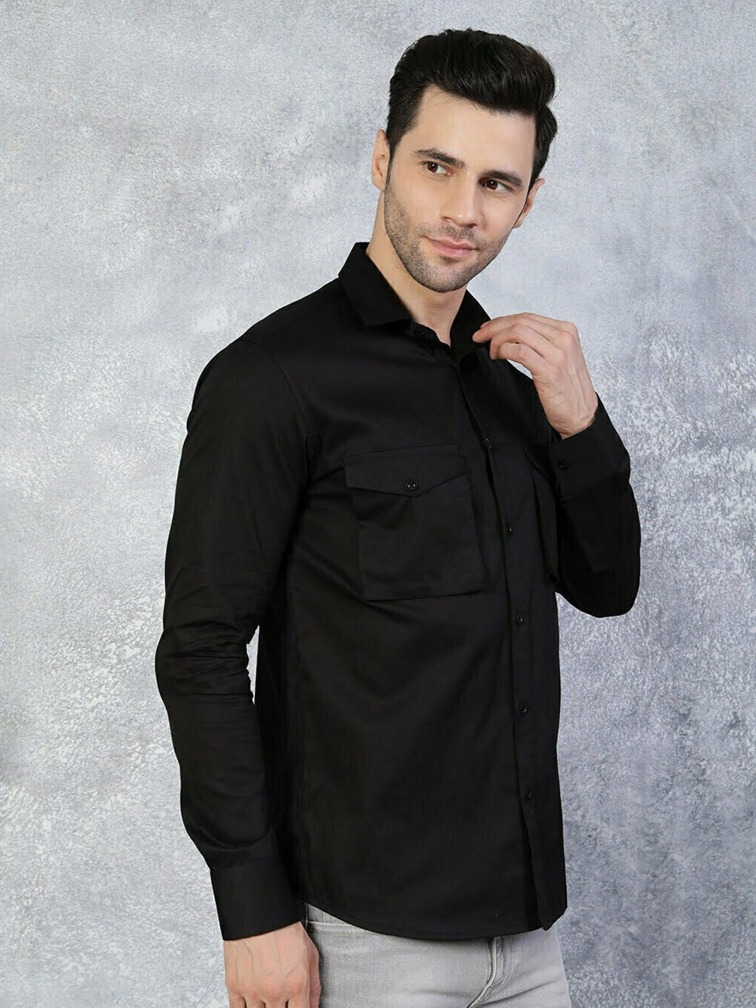 

TheBlackLover Spread Collar Cotton Casual Shirt, Black