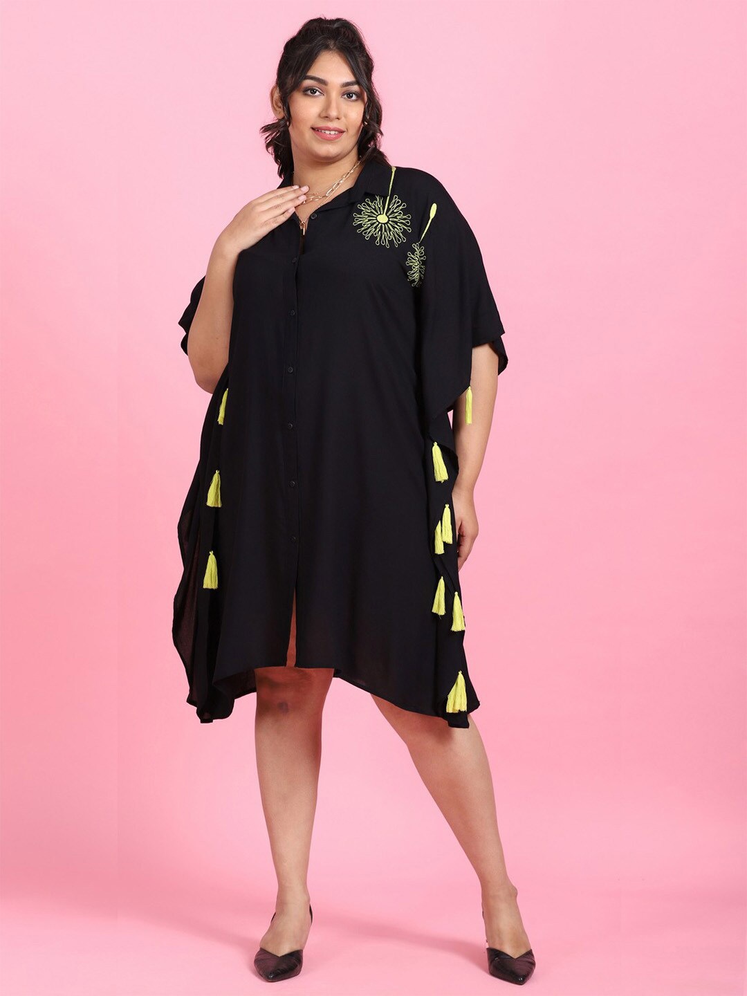 

LastInch Floral Embroidered Extended Sleeves Kaftan Dress, Black