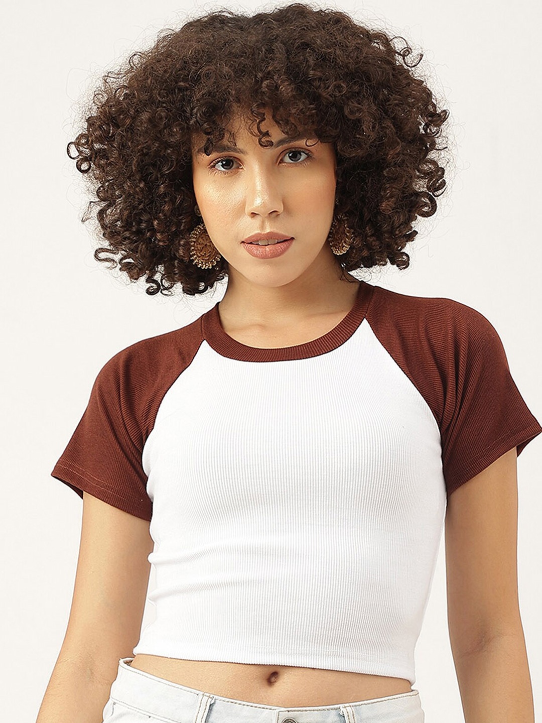 

AAHWAN Colourblocked Raglan Sleeves Crop Top, White