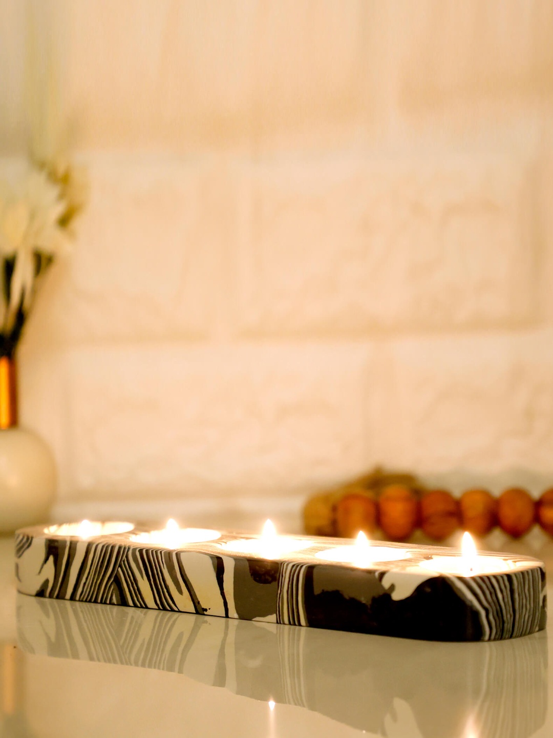 

POSH-N-PLUSH Black & White Printed T-Light Holder