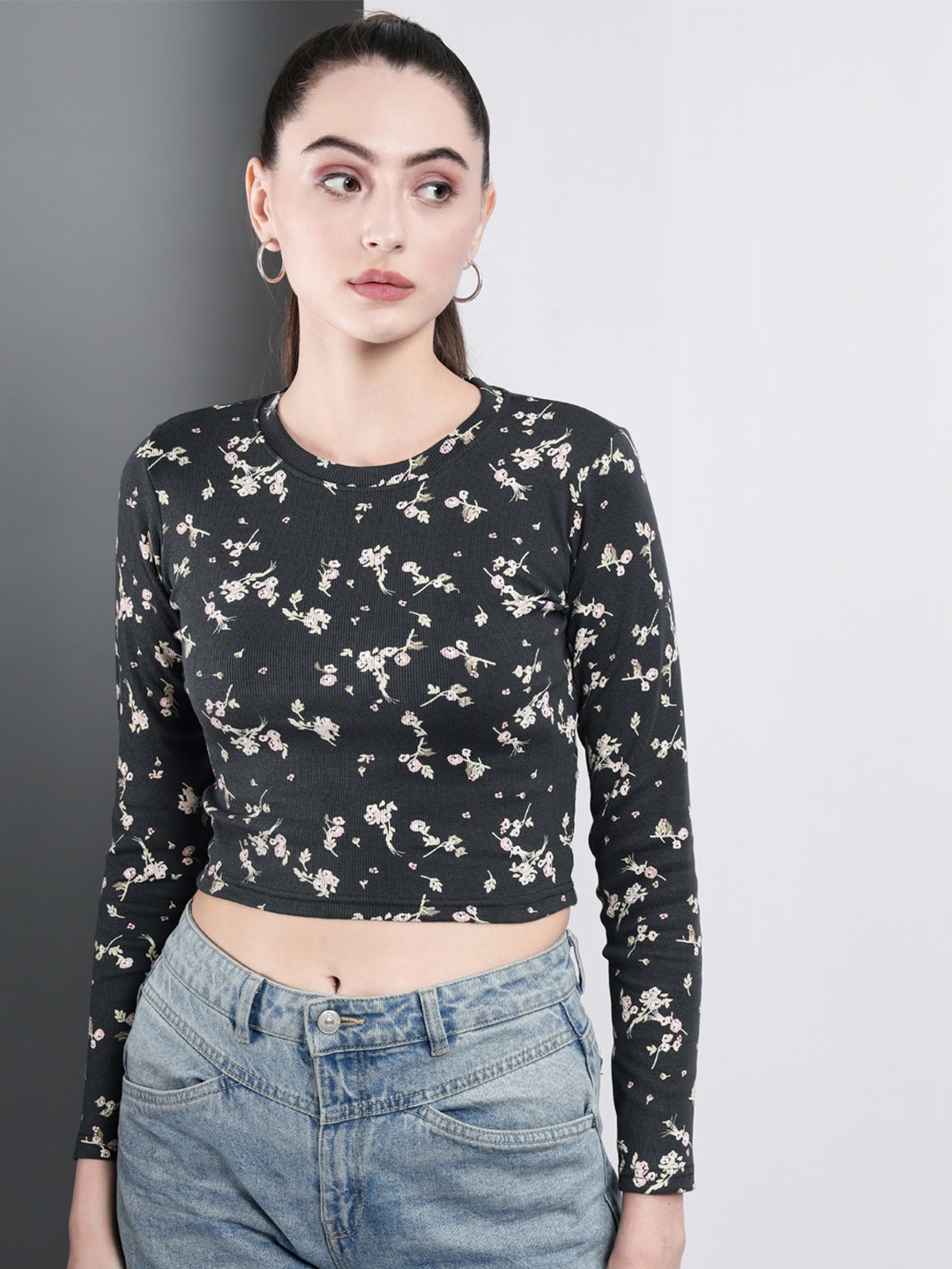 

GUTI Floral Printed Long Sleeves Cotton Crop Top, Black