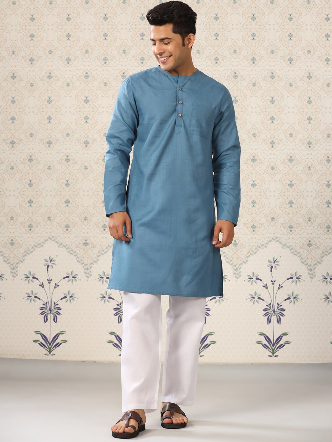 

Ode by House of Pataudi Round Neck Long Sleeves Regular Kurta with Pyjamas, Blue