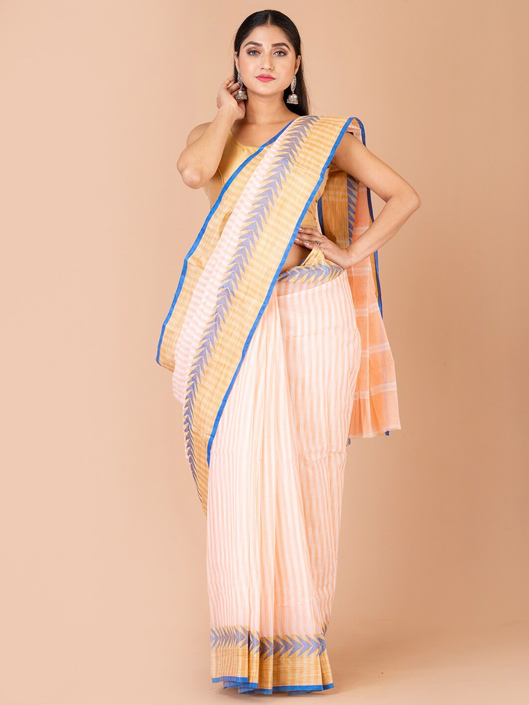 

Laa Calcutta Striped Pure Cotton Taant Saree, Peach