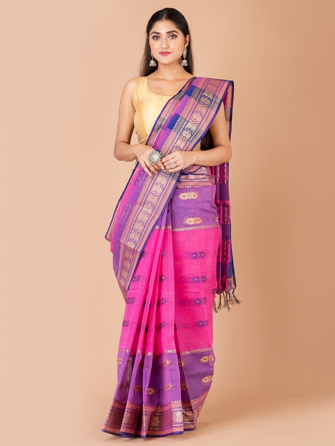 

Laa Calcutta Ethnic Motif Pure Cotton Taant Zari Saree With Tassel, Magenta