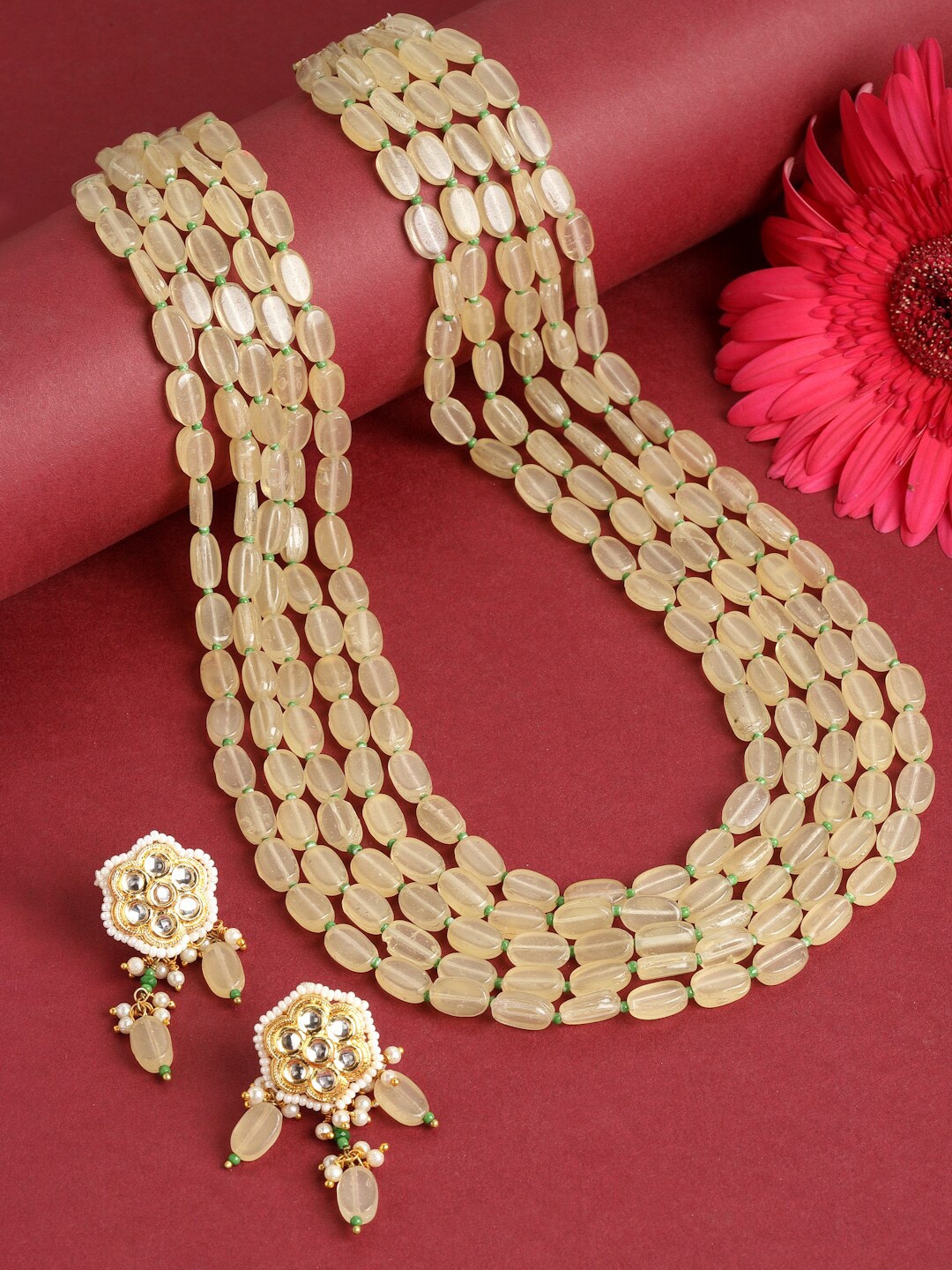 

DUGRISTYLE Gold-Plated Kundan Studded & Beaded Jewellery Set