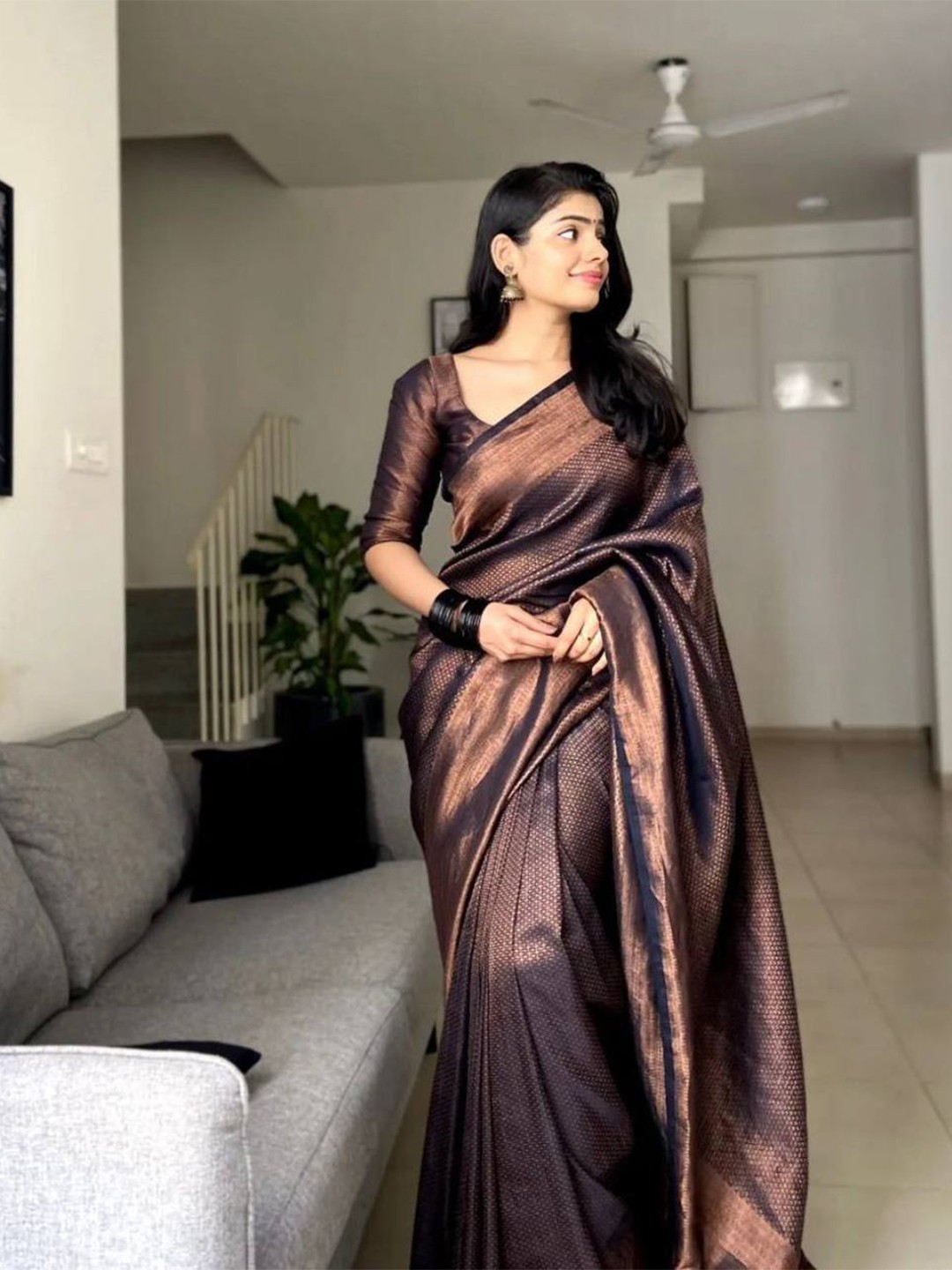 

TIEXA Ethnic Motif Woven Design Zari Pure Silk Banarasi Saree, Black