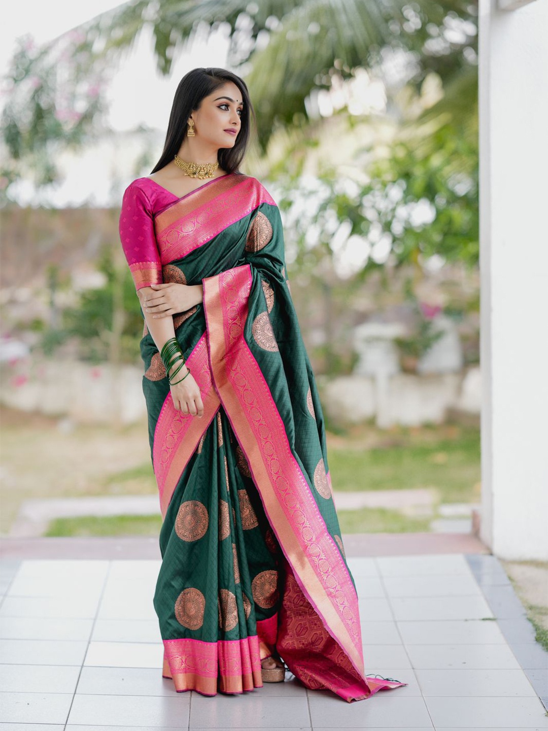 

TIEXA Ethnic Woven Design Zari Pure Silk Banarasi Saree, Green