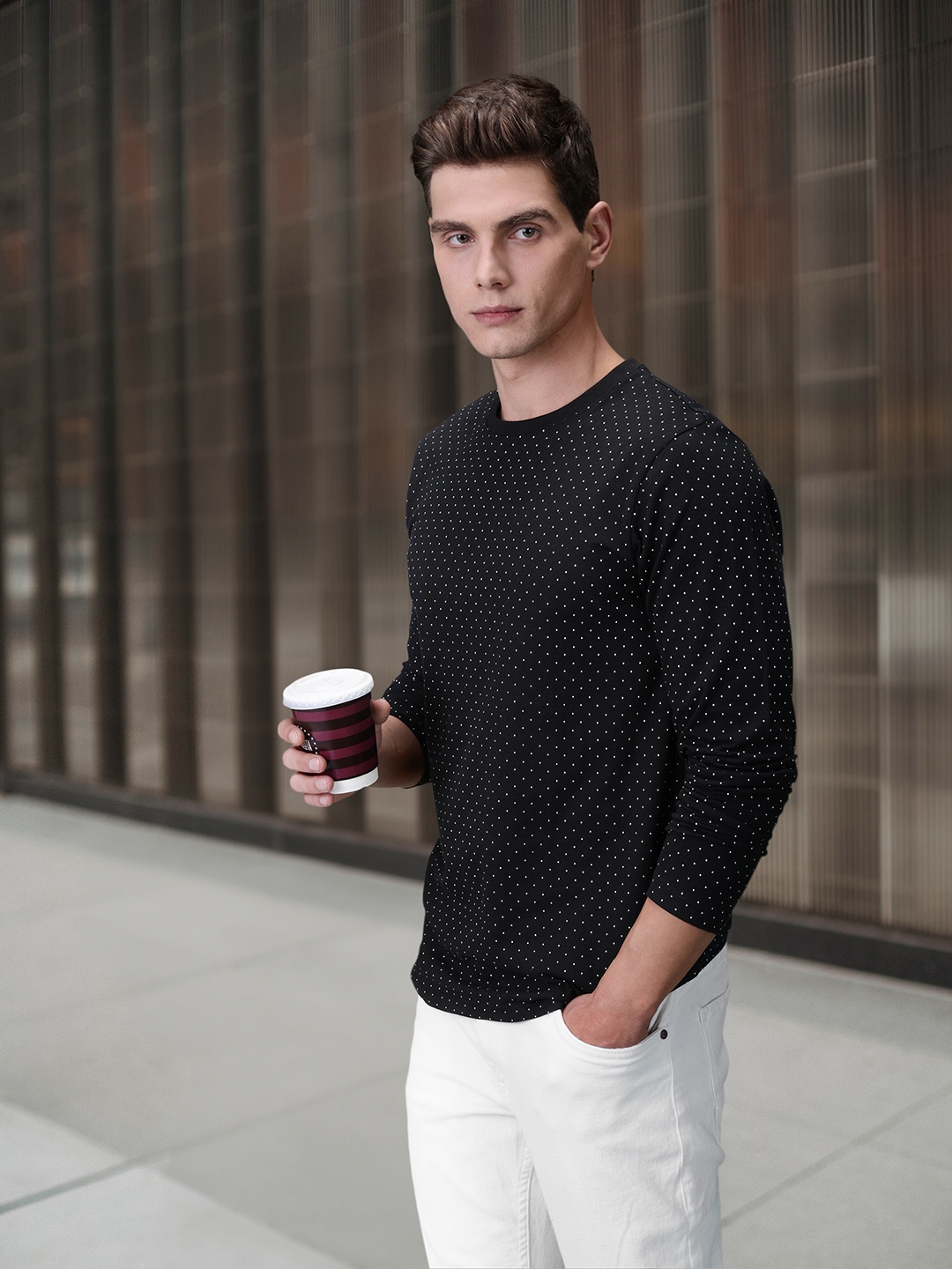 

INVICTUS Men Black Printed Round Neck Pure Cotton T-shirt