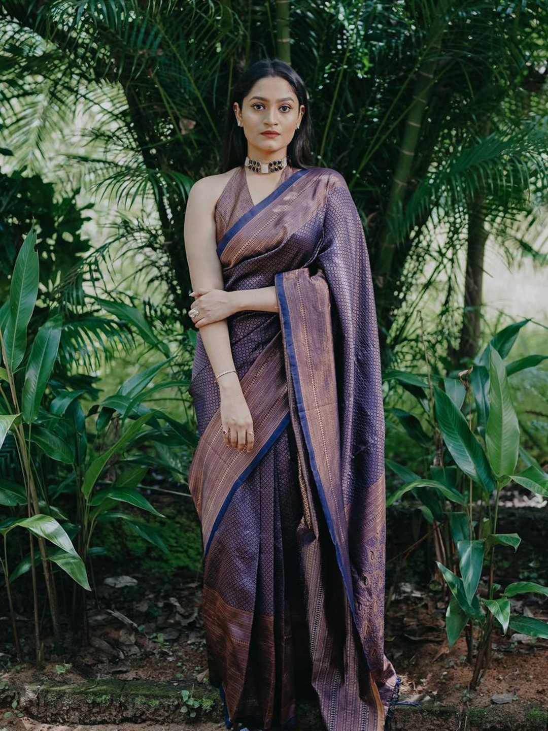 

TIEXA Ethnic Motif Woven Design Zari Pure Silk Banarasi Saree, Navy blue